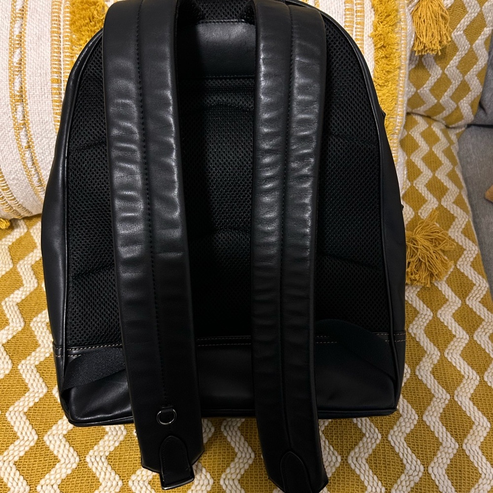 COACH BACKPACK - Picture 3 of 5